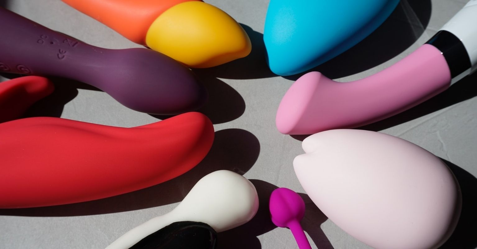 How to choose the right sex toy for women: 11 tips to buy the best for you  - Four Nine